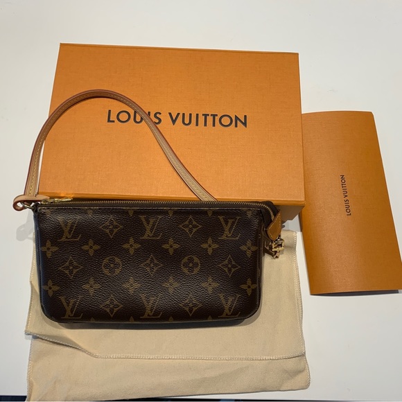 Authentic Louis Vuitton Pochette Accessoires - Picture 1 of 8